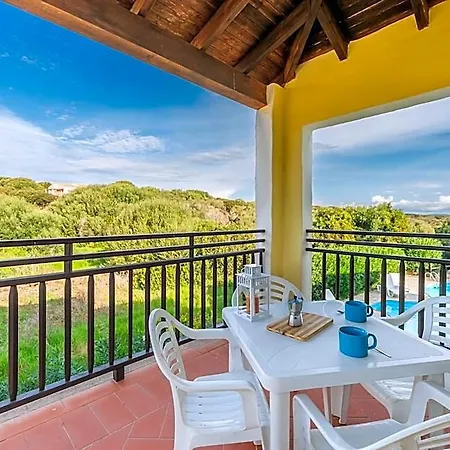 With Air Conditioning And Shared Pool, Just A Few Minutes From La Pelosa Szálloda 3*