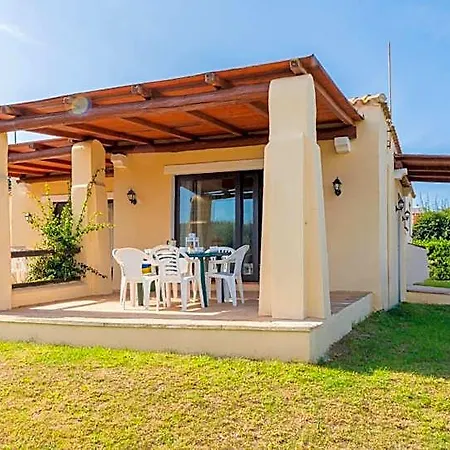With Air Conditioning And Shared Pool, Just A Few Minutes From La Pelosa Stintino